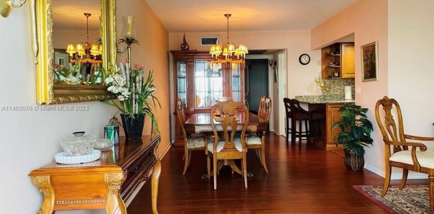 Condo in West Palm Beach, Florida, 1 bedroom  № 2081592