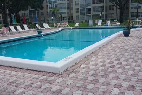 Condominio en venta en Lauderdale Lakes, Florida, 2 dormitorios, 89.19 m2 № 1750843 - foto 14