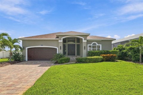 Casa en Tierra Verde, Florida 3 dormitorios, 238.48 m2 № 2378145