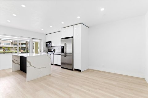 Condominio en venta en Fort Lauderdale, Florida, 1 dormitorio, 69.4 m2 № 1836372 - foto 4