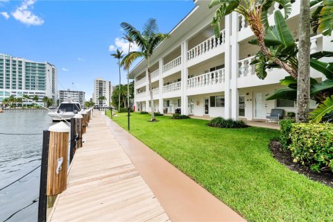 Condominio en venta en Fort Lauderdale, Florida, 1 dormitorio, 69.4 m2 № 1836372 - foto 25