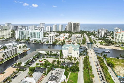 Condominio en venta en Fort Lauderdale, Florida, 1 dormitorio, 69.4 m2 № 1836372 - foto 20