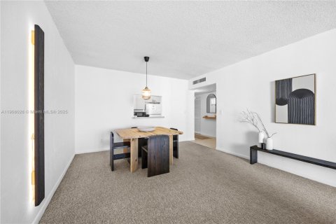 Condo in Sunny Isles Beach, Florida, 1 bedroom  № 1967744 - photo 6