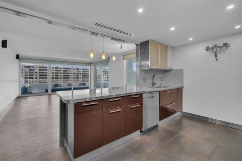 Купить кондоминиум в Ки-Бискейн, Флорида 2 спальни, 117.06м2, № 2048308 - фото 11