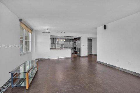 Купить кондоминиум в Ки-Бискейн, Флорида 2 спальни, 117.06м2, № 2048308 - фото 8