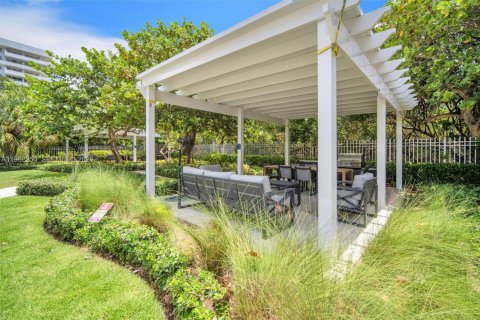 Купить кондоминиум в Ки-Бискейн, Флорида 2 спальни, 117.06м2, № 2048308 - фото 25