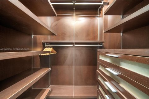 Купить кондоминиум в Ки-Бискейн, Флорида 2 спальни, 117.06м2, № 2048308 - фото 21