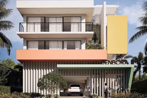 Commercial property in Miami Beach, Florida № 2057672 - photo 2