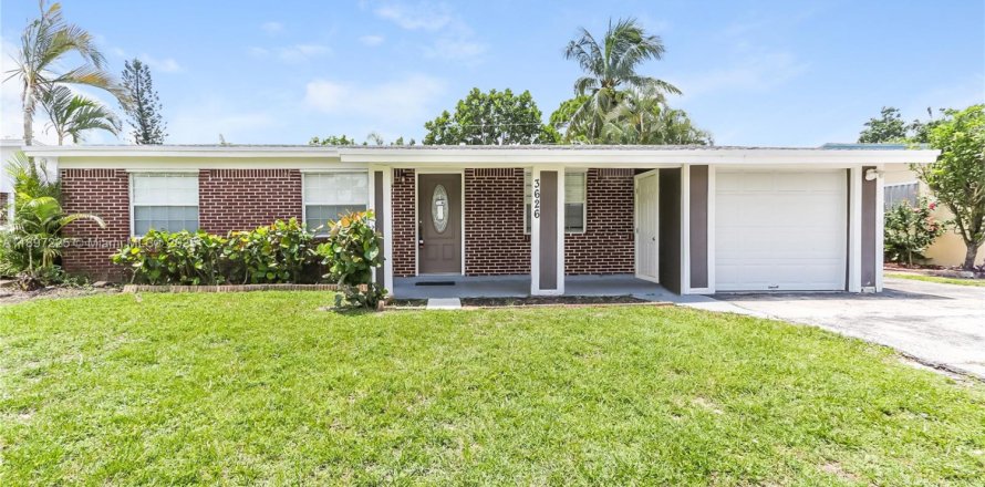 Дом в Палм-Бич-Гарденс, Флорида 3 спальни, 99.22м2 № 1948750