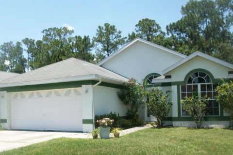 Casa en alquiler en Kissimmee, Florida, 3 dormitorios, 138.24 m2 № 1792920 - foto 1