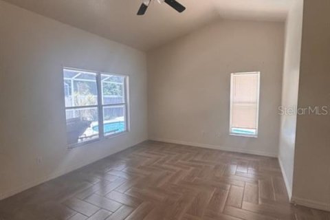 Casa en alquiler en Kissimmee, Florida, 3 dormitorios, 138.24 m2 № 1792920 - foto 2