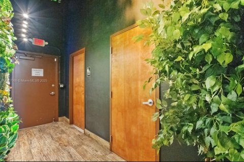 Propiedad comercial en venta en Medley, Florida № 1845515 - foto 30