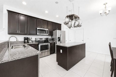 Adosado en venta en Apopka, Florida, 3 dormitorios, 159.79 m2 № 2157141 - foto 5