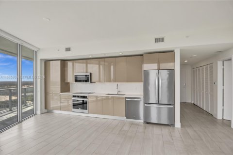 Condominio en alquiler en Sunrise, Florida, 2 dormitorios, 93.18 m2 № 2027429 - foto 13