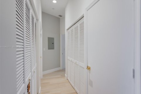 Снять в аренду кондоминиум в Авентура, Флорида 1 спальня, 79.9м2, № 2050002 - фото 9