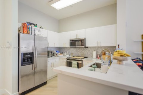 Снять в аренду кондоминиум в Авентура, Флорида 1 спальня, 79.9м2, № 2050002 - фото 5