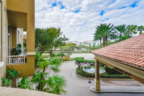 Снять в аренду кондоминиум в Авентура, Флорида 1 спальня, 79.9м2, № 2050002 - фото 2