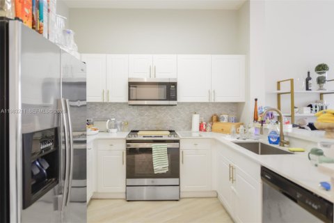 Снять в аренду кондоминиум в Авентура, Флорида 1 спальня, 79.9м2, № 2050002 - фото 4