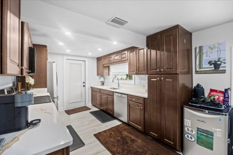Villa ou maison à vendre à Vero Beach, Floride: 3 chambres, 135.64 m2 № 2083434 - photo 5