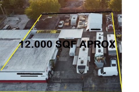 Immobilier commercial à Miami, Floride № 2171278