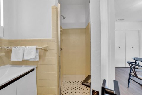 Снять в аренду виллу или дом в Холливуд, Флорида 4 спальни, 171.4м2, № 1982415 - фото 29