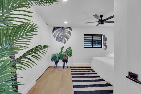 Снять в аренду виллу или дом в Холливуд, Флорида 4 спальни, 171.4м2, № 1982415 - фото 26