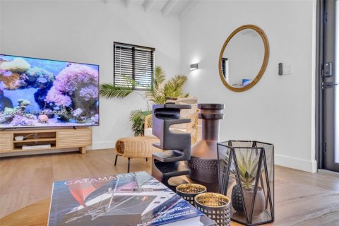 Снять в аренду виллу или дом в Холливуд, Флорида 4 спальни, 171.4м2, № 1982415 - фото 4