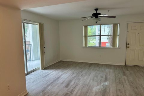 Condo in Gainesville, Florida, 1 bedroom  № 1810242 - photo 4