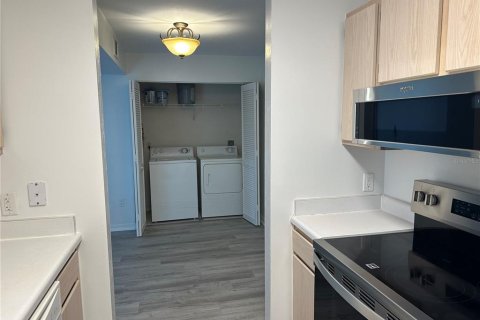 Condo in Gainesville, Florida, 1 bedroom  № 1810242 - photo 7