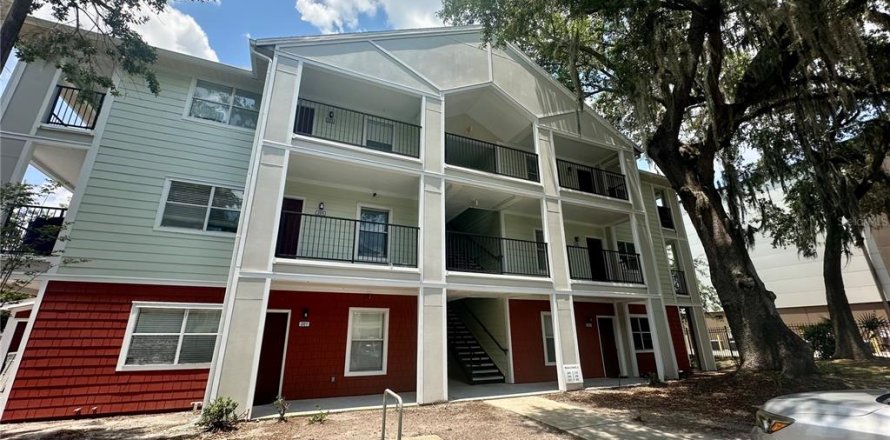 Condo in Gainesville, Florida, 1 bedroom № 1810242