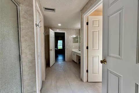 House in Tarpon Springs, Florida 4 bedrooms, 264.03 sq.m. № 2093532 - photo 24