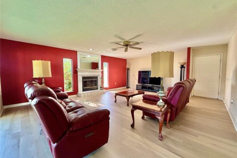 House in Tarpon Springs, Florida 4 bedrooms, 264.03 sq.m. № 2093532 - photo 8