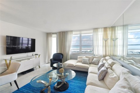 Condo in Miami Beach, Florida, 1 bedroom  № 2035413 - photo 3