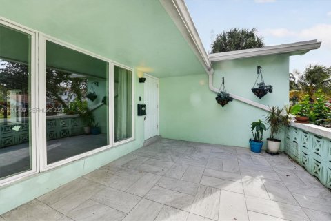 Villa ou maison à louer à Hollywood, Floride: 3 chambres, 162.39 m2 № 2432407 - photo 5