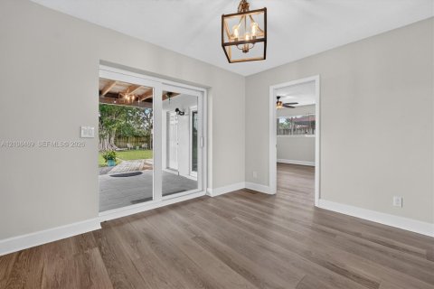 Villa ou maison à louer à Hollywood, Floride: 3 chambres, 162.39 m2 № 2432407 - photo 30