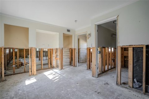 House in Saint Pete Beach, Florida 4 bedrooms, 106.74 sq.m. № 2322683 - photo 30
