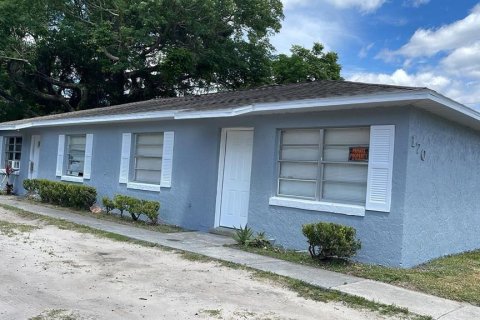 Propiedad comercial en venta en Leesburg, Florida, 4 dormitorios, 143.07 m2 № 1843932 - foto 1