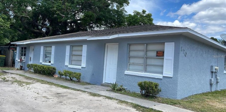 Propiedad comercial en Leesburg, Florida 4 dormitorios, 143.07 m2 № 1843932