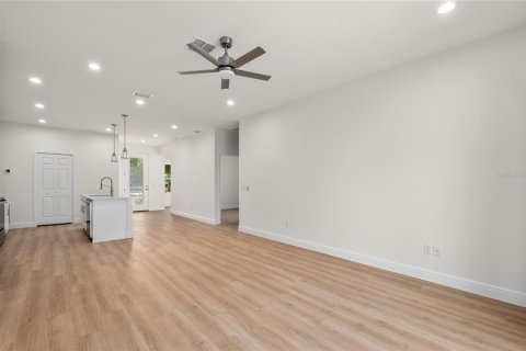 Villa ou maison à vendre à Osteen, Floride: 3 chambres, 137.77 m2 № 2215136 - photo 19