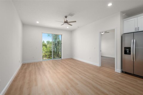Villa ou maison à vendre à Osteen, Floride: 3 chambres, 137.77 m2 № 2215136 - photo 18