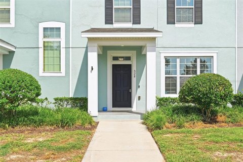 Townhouse in Groveland, Florida 3 bedrooms, 144 sq.m. № 2208662 - photo 5