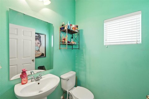 Townhouse in Groveland, Florida 3 bedrooms, 144 sq.m. № 2208662 - photo 21