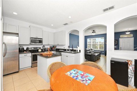 Townhouse in Groveland, Florida 3 bedrooms, 144 sq.m. № 2208662 - photo 20