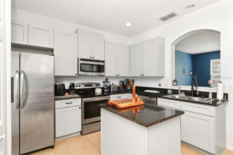 Townhouse in Groveland, Florida 3 bedrooms, 144 sq.m. № 2208662 - photo 15