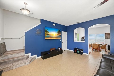 Townhouse in Groveland, Florida 3 bedrooms, 144 sq.m. № 2208662 - photo 12