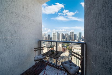 Condominio en alquiler en Miami, Florida, 1 dormitorio, 52.4 m2 № 2060028 - foto 18