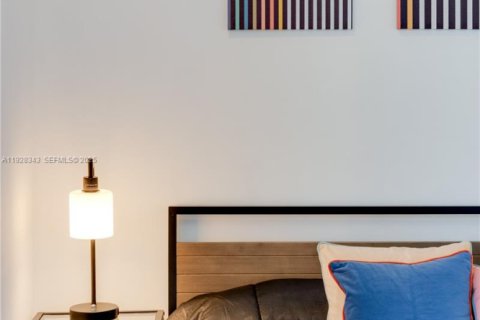 Condominio en alquiler en Miami, Florida, 1 dormitorio, 52.4 m2 № 2060028 - foto 28