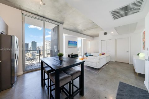 Condominio en alquiler en Miami, Florida, 1 dormitorio, 52.4 m2 № 2060028 - foto 17
