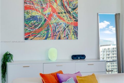 Condominio en alquiler en Miami, Florida, 1 dormitorio, 52.4 m2 № 2060028 - foto 29