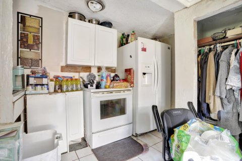 Купить виллу или дом в Помпано-Бич, Флорида 2 спальни, 87.98м2, № 587709 - фото 1